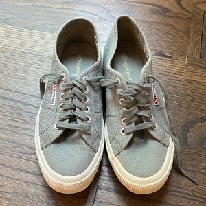 Superga Cotu Sneaker in grey